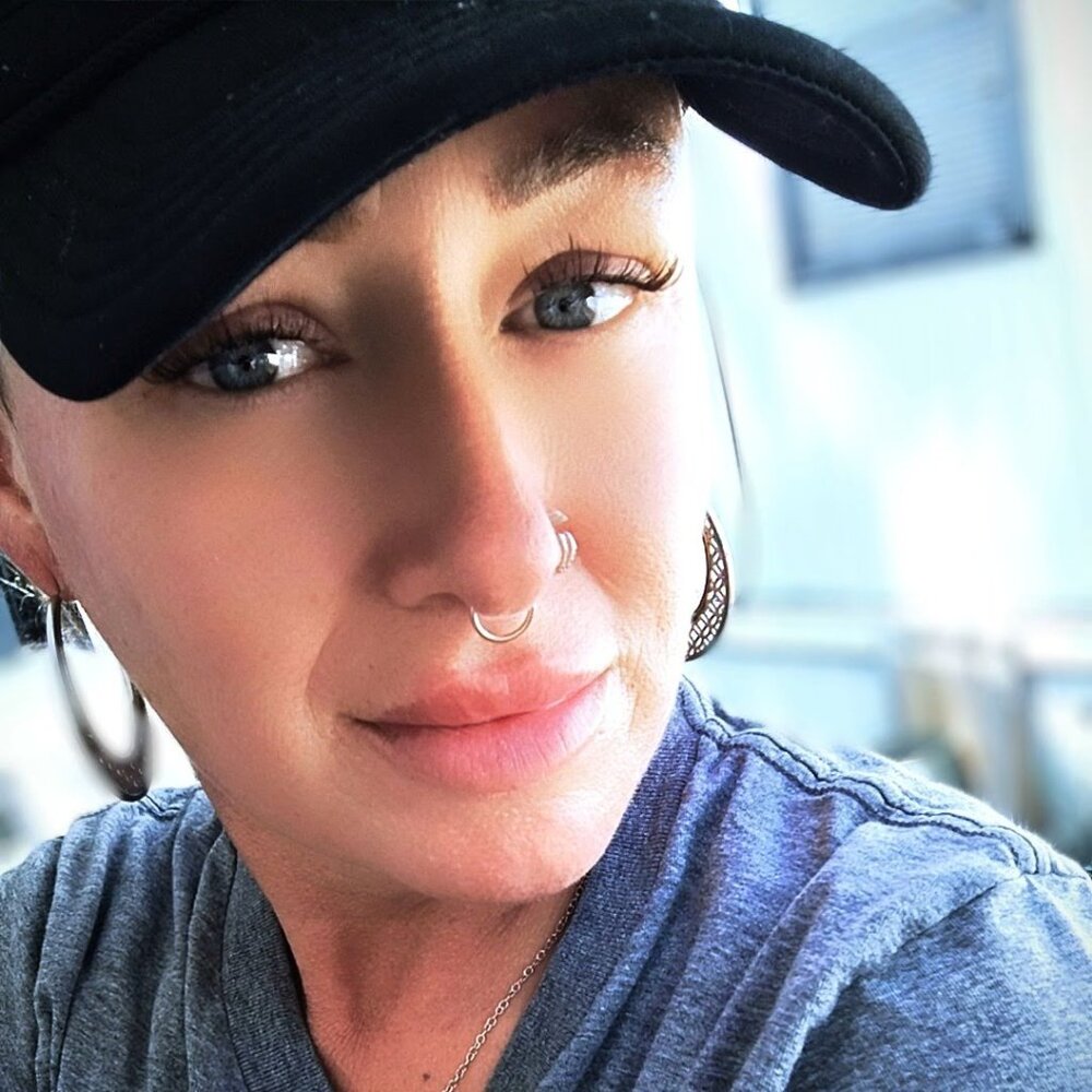 Meet your Posher, Layccei